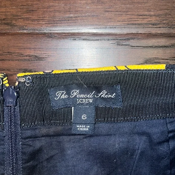 J Crew Floral Pencil Skirt Size 6 - Picture 2 of 4